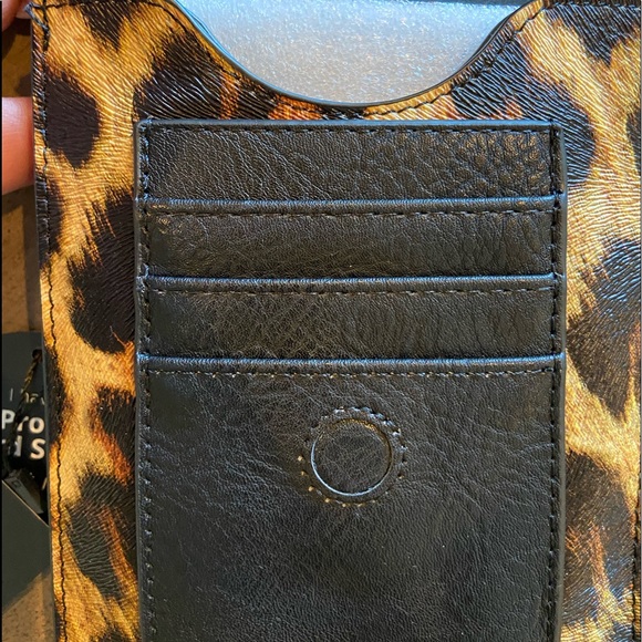 K. Carroll RFID Protected Crossbody/Belt Bag NWT - Picture 6 of 8